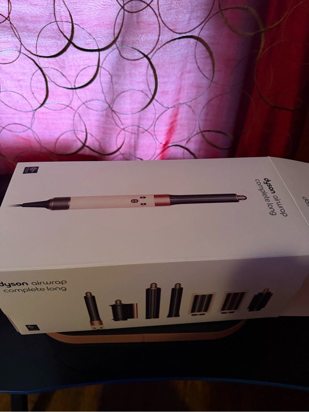 Dyson Airwrap Complete Long - White and Rose Gold - Picture 2 of 3